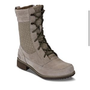 The North Face Bridgeton Lace Up Hiking Boots